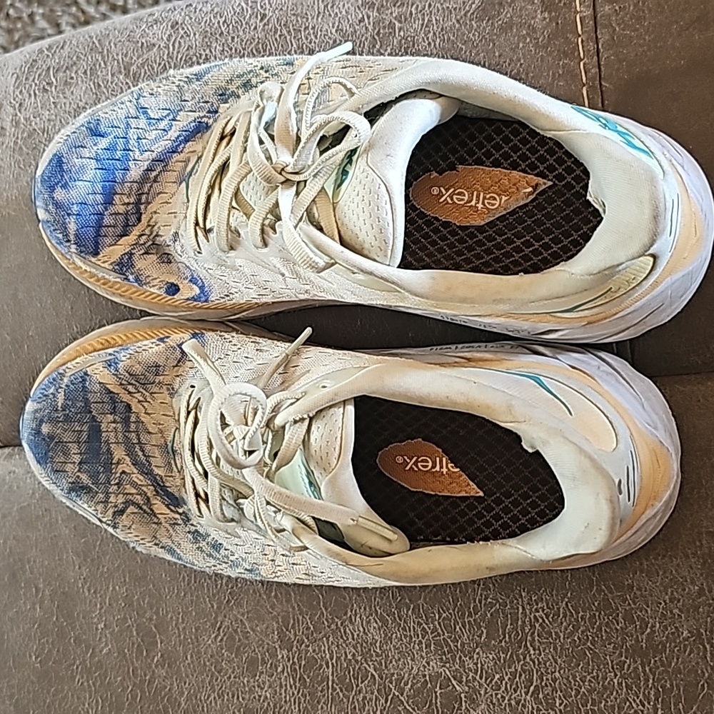Hoka shoes